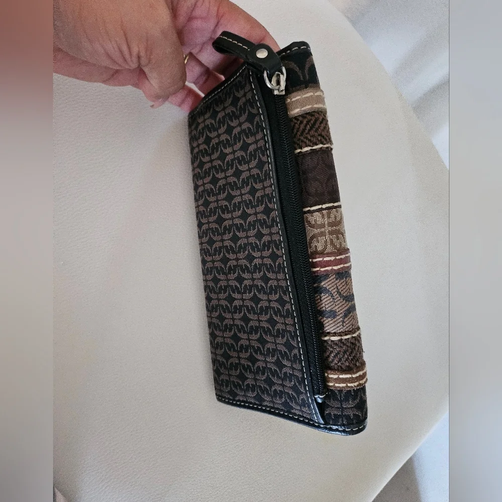 Fossil Brown Multi-Strip Patterned Wallet - Picture 12 of 12